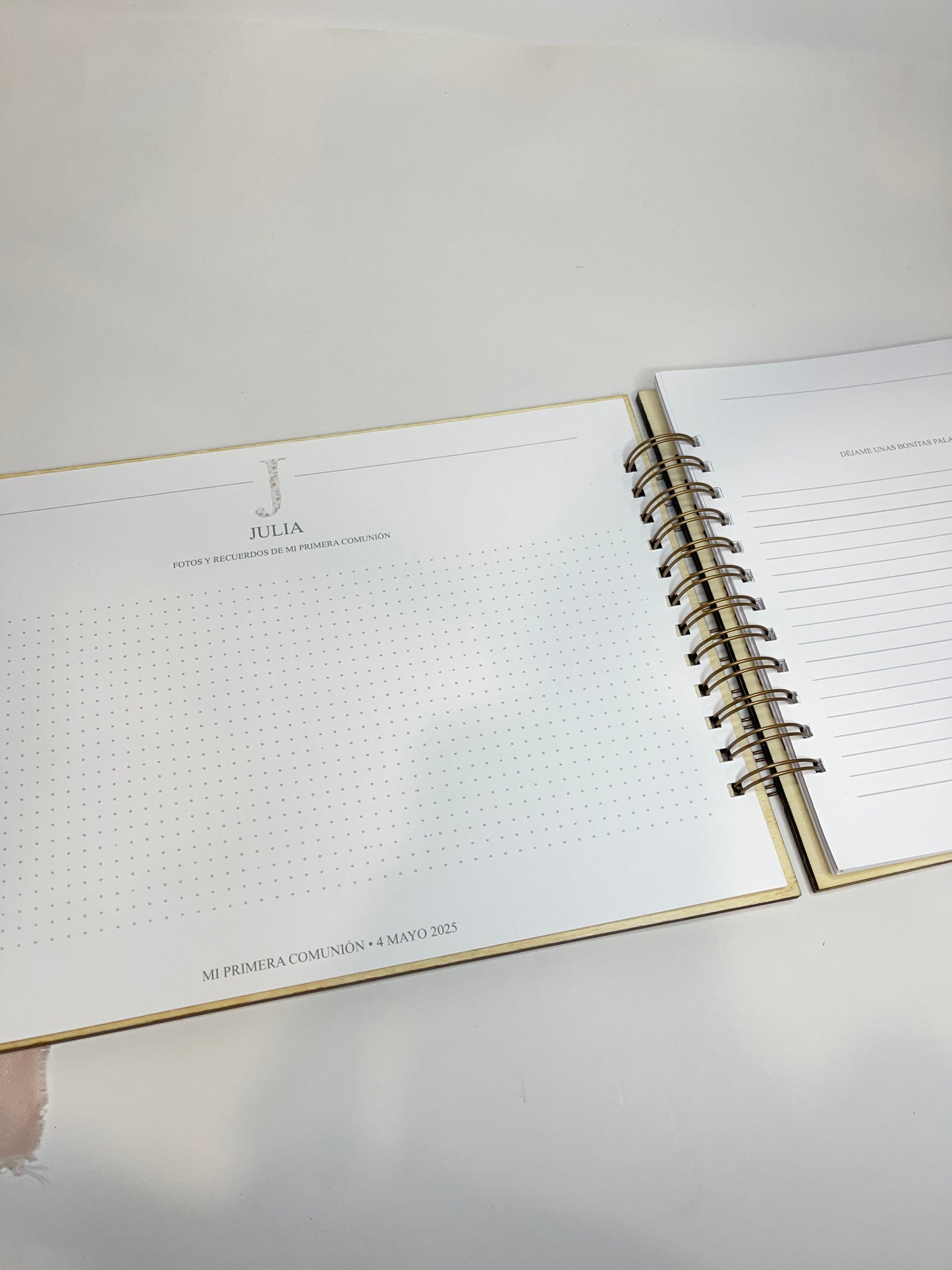 Álbum de Firmas Personalizado – Recuerdos Únicos para Eventos Especiales