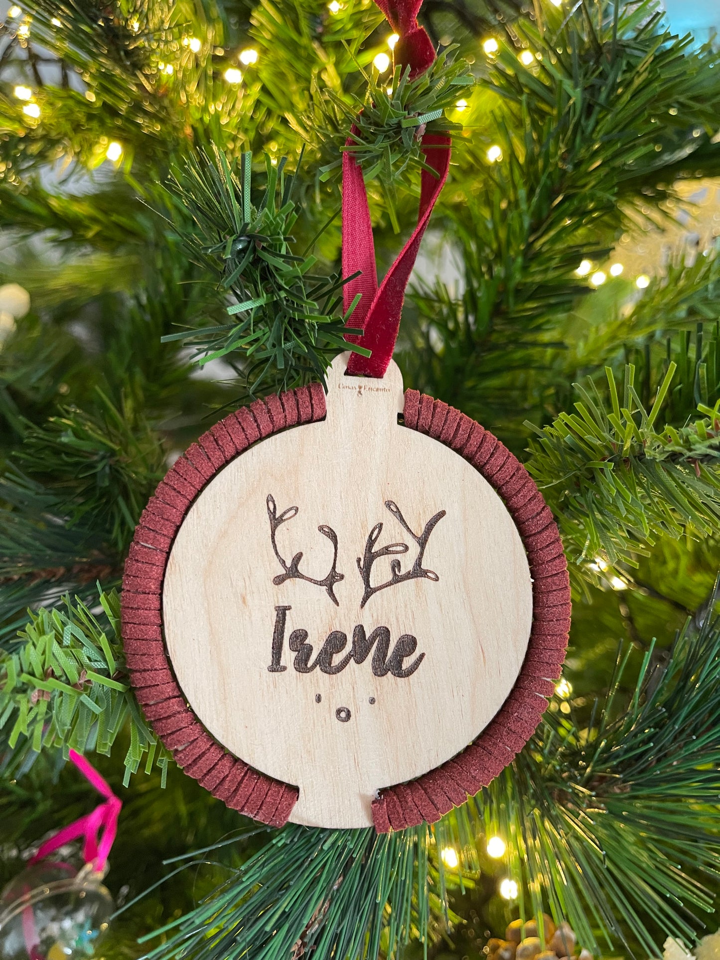 Bola de Navidad Personalizada en Madera - Adorno con Nombre Grabado
